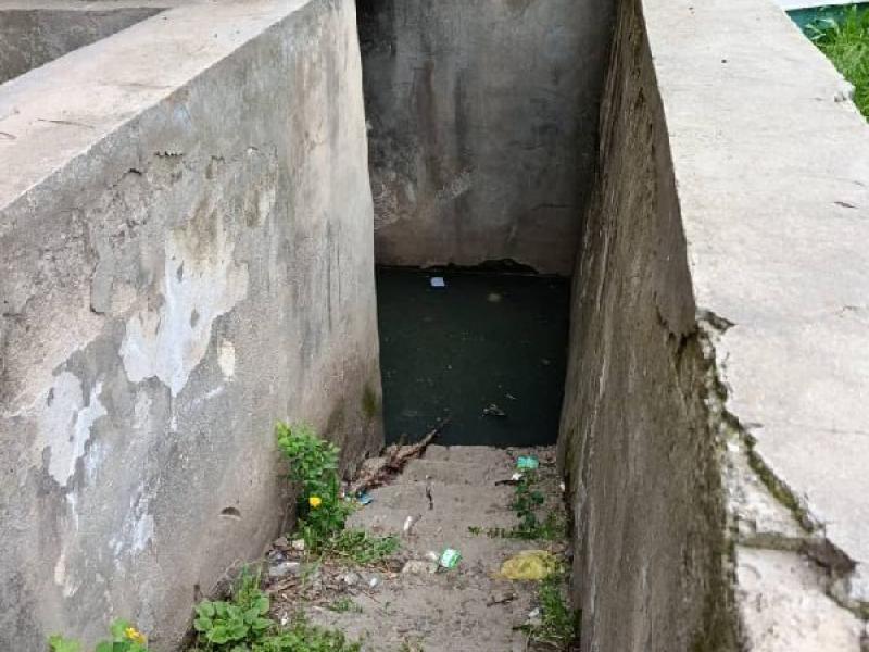 В Искре подвал многоквартирного дома затоплен канализационными водами. Акыйкатчы призвала принять срочные меры
