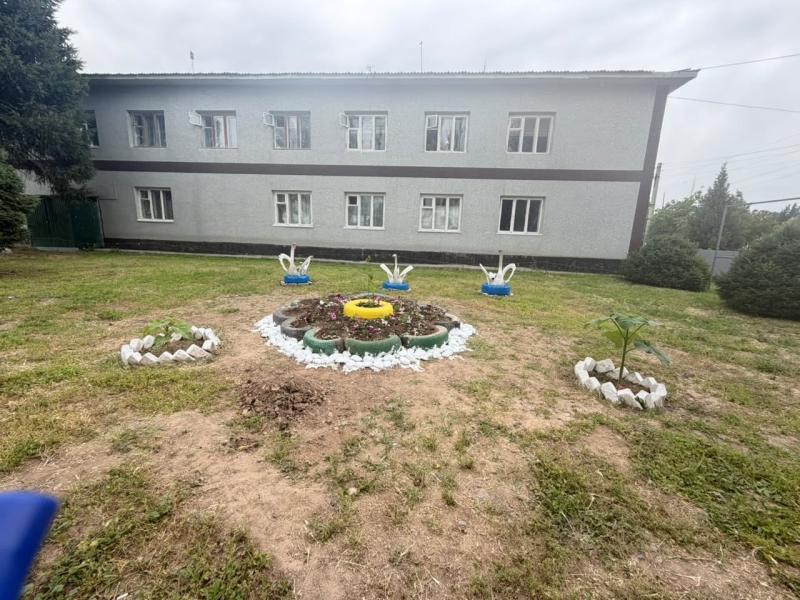 В Искре подвал многоквартирного дома затоплен канализационными водами. Акыйкатчы призвала принять срочные меры