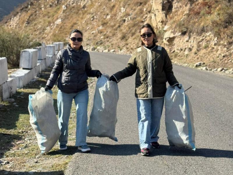 Сотрудники Института Омбудсмена провели субботник в Кой-Таше