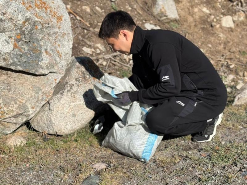 Сотрудники Института Омбудсмена провели субботник в Кой-Таше