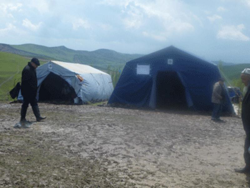 Сотрудники Омбудсмена мониторят правовые потребности жителей с. Аюу, пострадавших в результате оползня