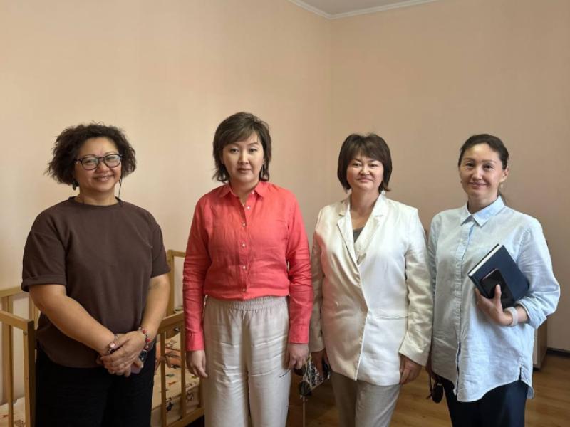 Акыйкатчы «Эне үйү» ресурстук борборунда жашап жаткан аялдардан кабар алды