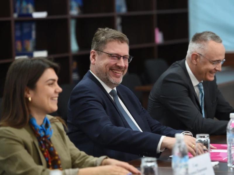 Акыйкатчы Евробиримдиктин Борбордук Азиядагы атайын өкүлү менен жолукту