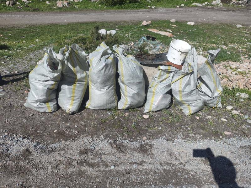 Сотрудники Института Акыйкатчы  приняли участие в общереспубликанском субботнике 