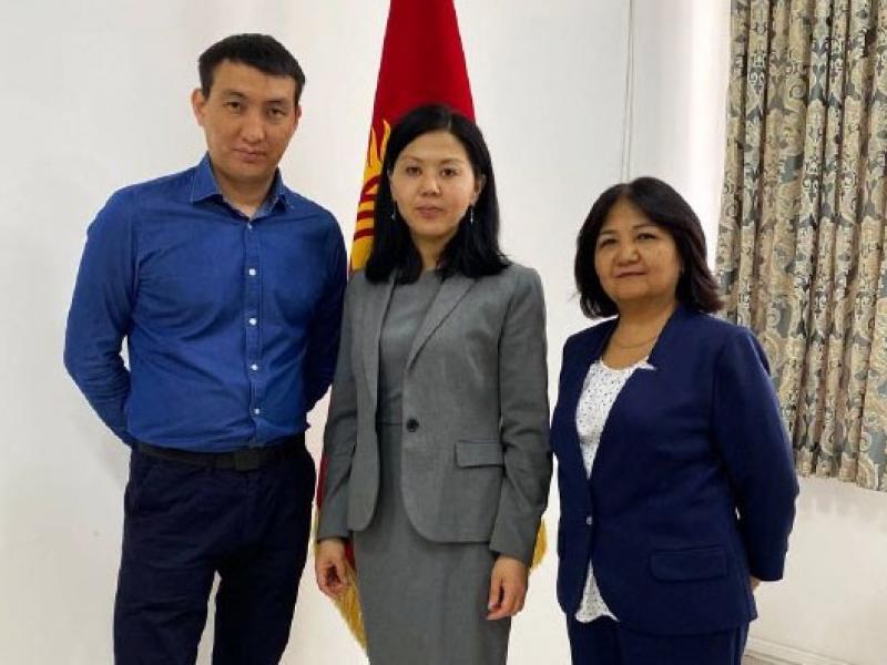 Атыр Абдрахматова: Адам укуктарынын сакталышын күчөтүү үчүн ИИМ жетекчилигинде жарандык кызматкерлер болушу керек