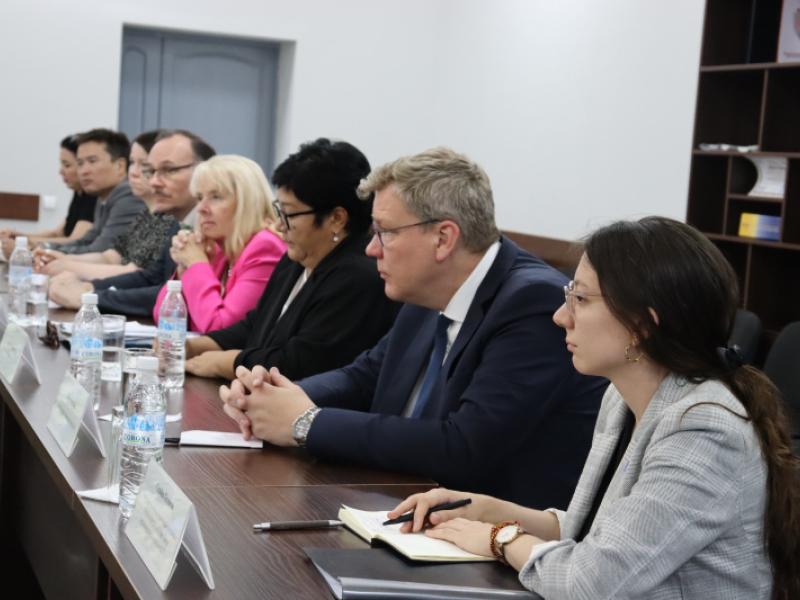 Специальный представитель председателя ОБСЕ Тери Хакала посетила офис Института Акыйкатчы