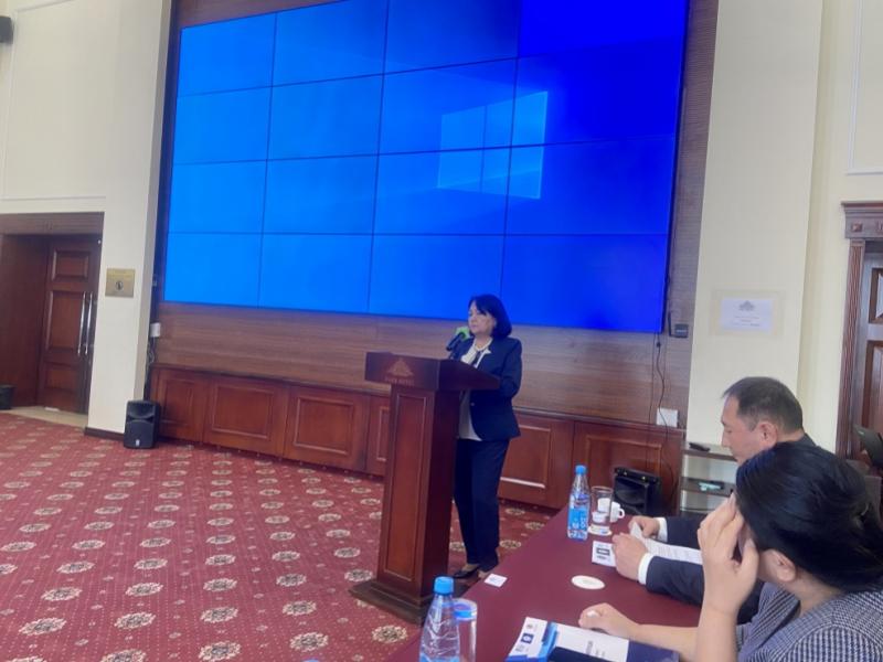 Альберт Колопов: Конституцияда адам укуктары менен эркиндиктерине артыкчылык берилген