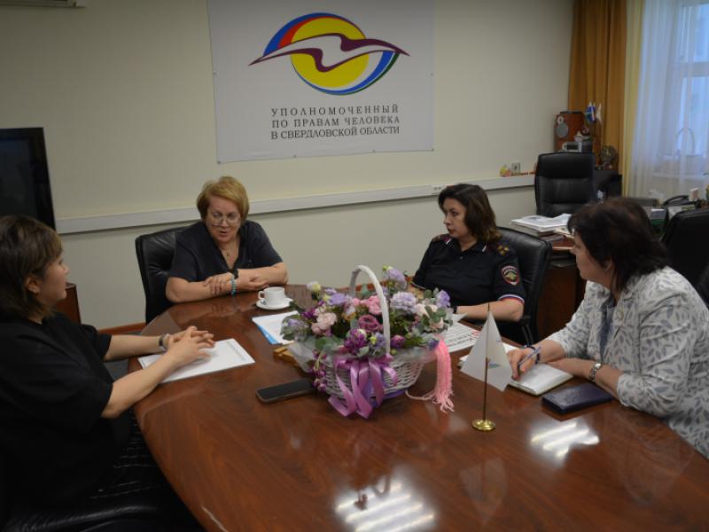 Акыйкатчы в Екатеринбурге посетила Центр временного содержания иностранцев