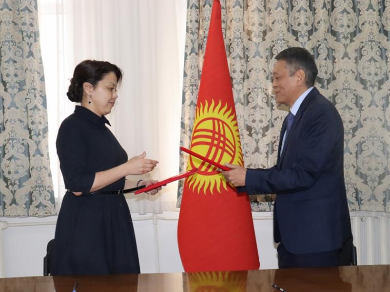 Акыйкатчы Атыр Абдрахматова жана Бизнес-омбудсмен институту Кыргызстандагы ишкерлердин укуктарын коргоодо биргелешип иш алып барат