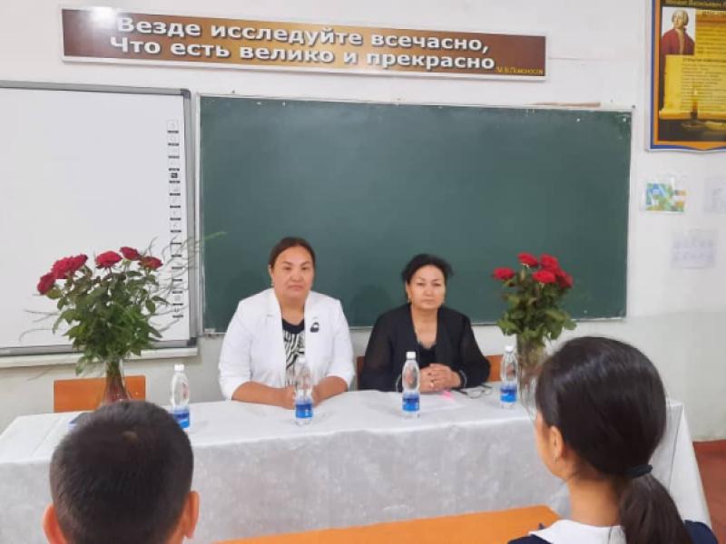 Акыйкатчы Институту мектептерде өтүп жаткан кыргыз тили боюнча көчүрүү сынагынын жүрүшүнө мониторинг жүргүзүүдө