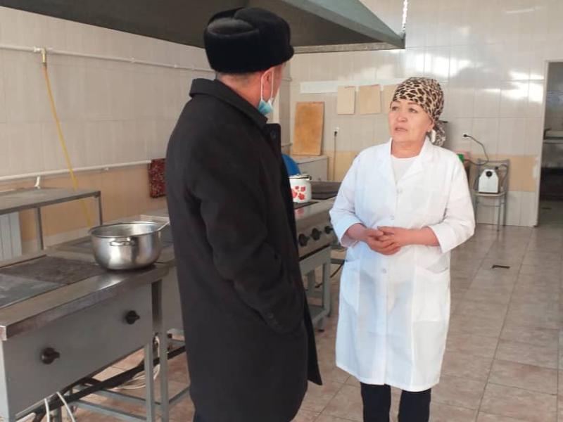 Окуучулардын массалык уулануу фактысы боюнча маселе КР Акыйкатчысынын Чүй облусу боюнча өкүлчүлүгүнүн көзөмөлүндө