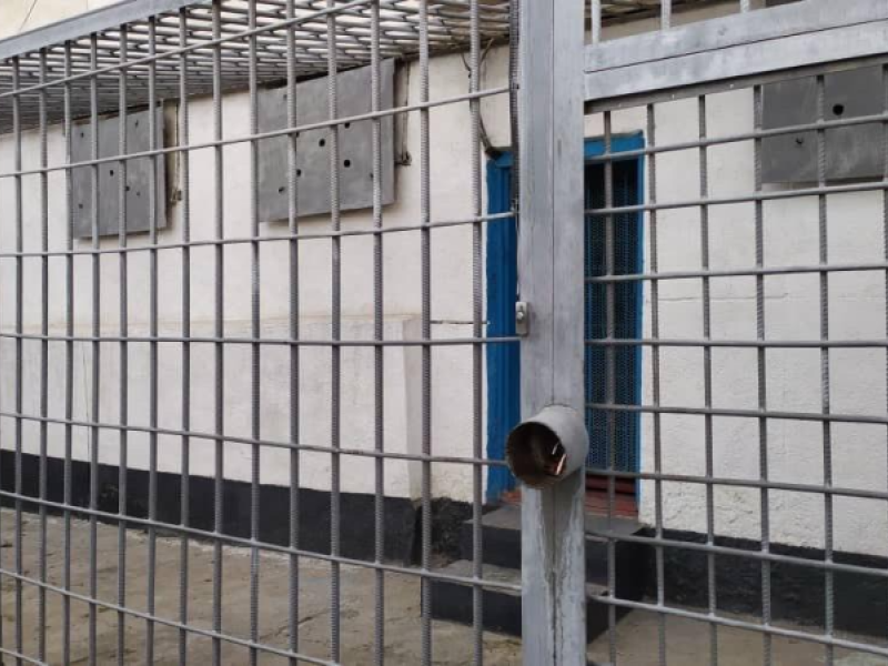 Акыйкатчы Институтунун кызматкерлери Караколдогу тергөө абагына жана Балыкчы, Чолпон-Ата шаарларындагы убактылуу кармоо жайларына барышты