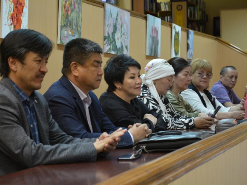 Акыйкатчы встретилась с кыргызстанцами в Екатеринбурге