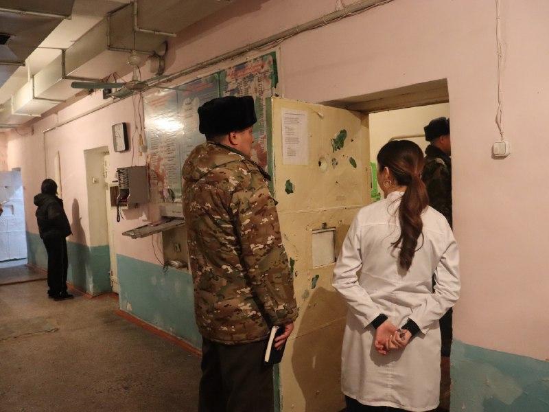 Акыйкатчы Джамиля Джаманбаева посетила СИЗО в Бишкеке