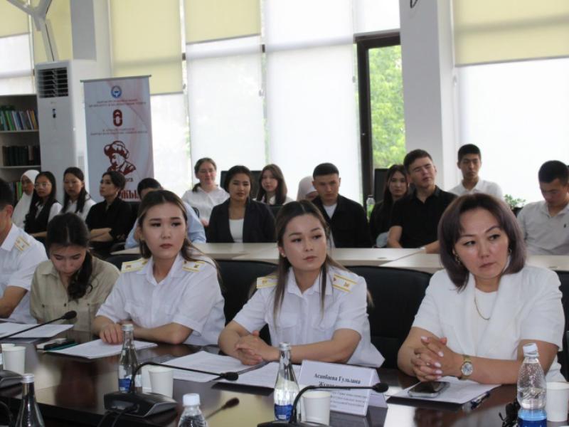 Акыйкатчы: Современная молодежь заинтересована в построении правового государства