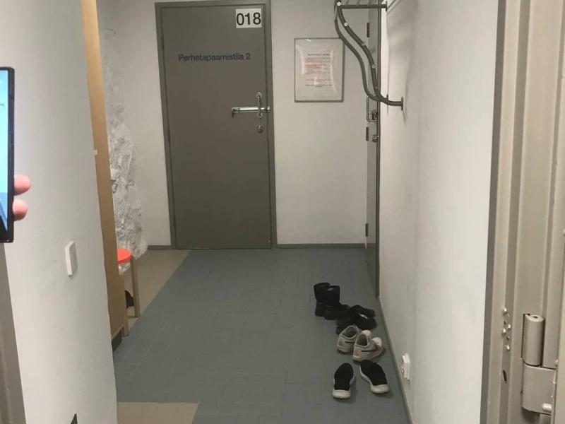 Джамиля Джаманбаева посетила тюрьму в Хельсинки