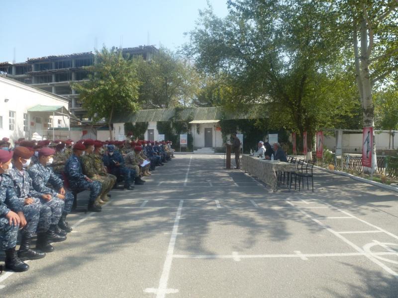 Аскер бөлүктөрүндөгү жолугушуулар