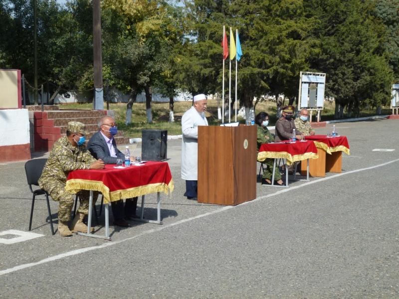 Аскер бөлүктөрүндөгү жолугушуулар