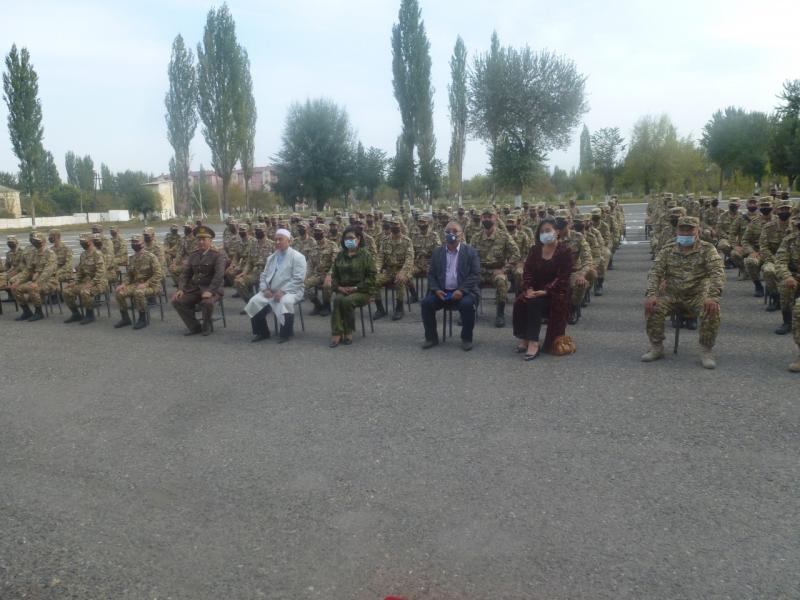 Аскер бөлүктөрүндөгү жолугушуулар