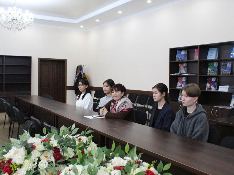 Акыйкатчы мектеп окуучулары жана студенттер арасындагы 