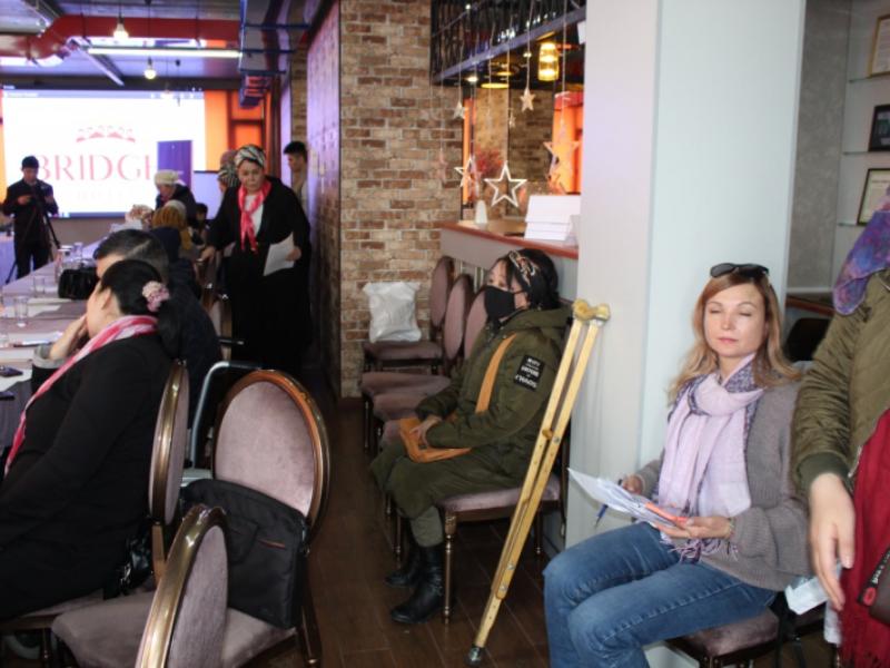 КР Акыйкатчы аппаратынын алдында ден соолугунун мүмкүнчүлүгү чектелген адамдардын укуктарынын маселелери боюнча координациялык кеңеш түзүү демилгеленди