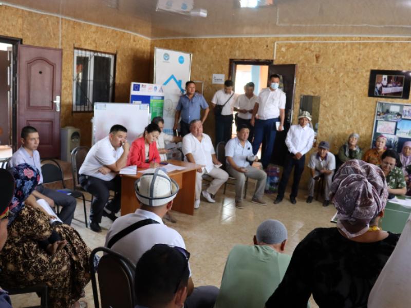 Акыйкатчы Ак-Жардын тургундарына барды