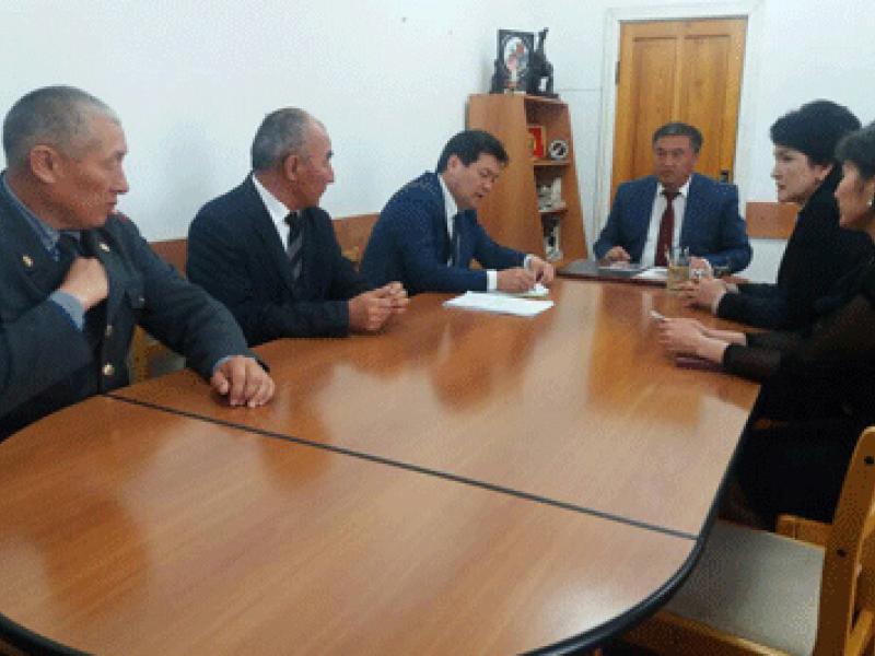 Проведена рабочая встреча Омбудсмена Кубата Оторбаева с местными властями Баткенской области