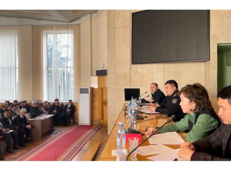 Акыйкатчы Ысык-Көл областынын эли менен жолугушту 