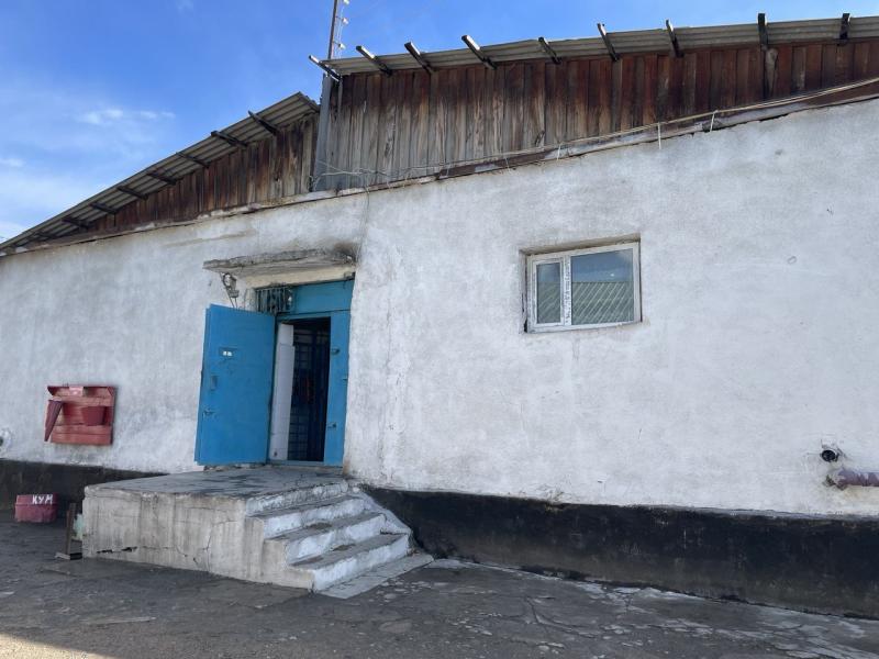 Акыйкатчы Караколдогу тергөө абагынын кармоо шарттары менен таанышты  