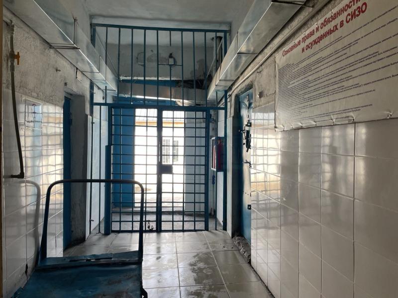 Акыйкатчы Караколдогу тергөө абагынын кармоо шарттары менен таанышты  