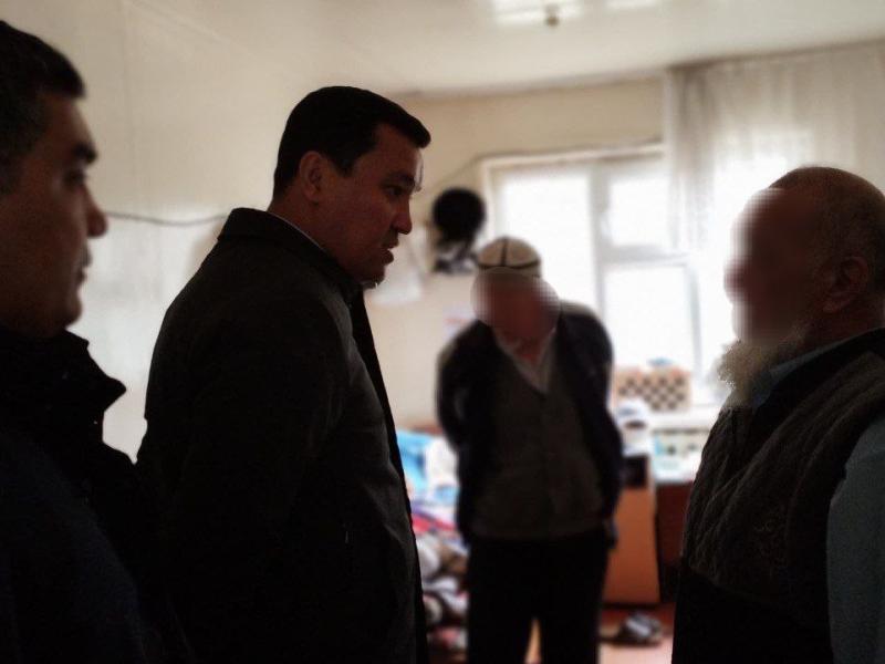 Жаныбек Жоробаев Ош шаарындагы №5 тергөө абагында болду