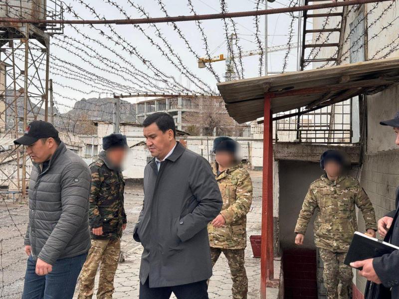 Жанибек Жоробаев  посетил СИЗО-5 в Оше