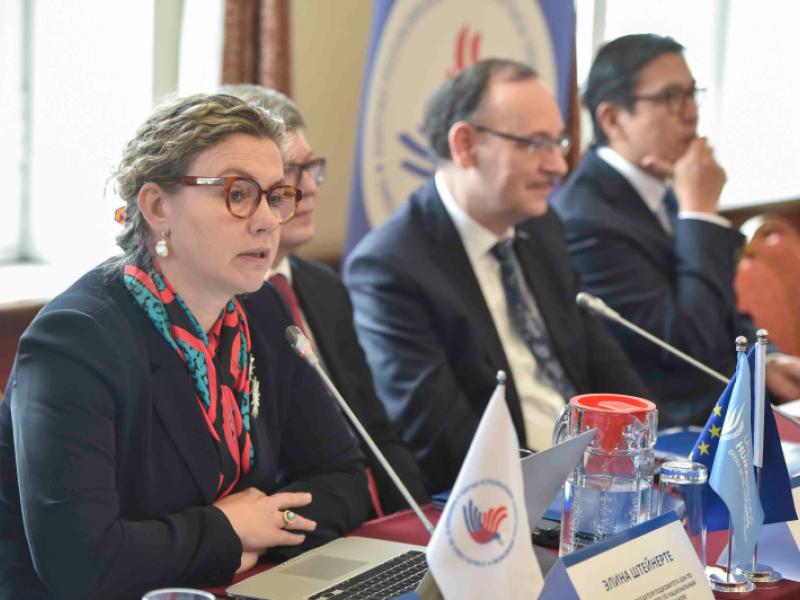 Адам укуктарын коргоонун эл аралык күнү. Кыргызстанда кыйноолордун алдын алуу системасын күчөтүү чаралары талкууланды