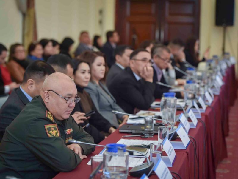 Адам укуктарын коргоонун эл аралык күнү. Кыргызстанда кыйноолордун алдын алуу системасын күчөтүү чаралары талкууланды