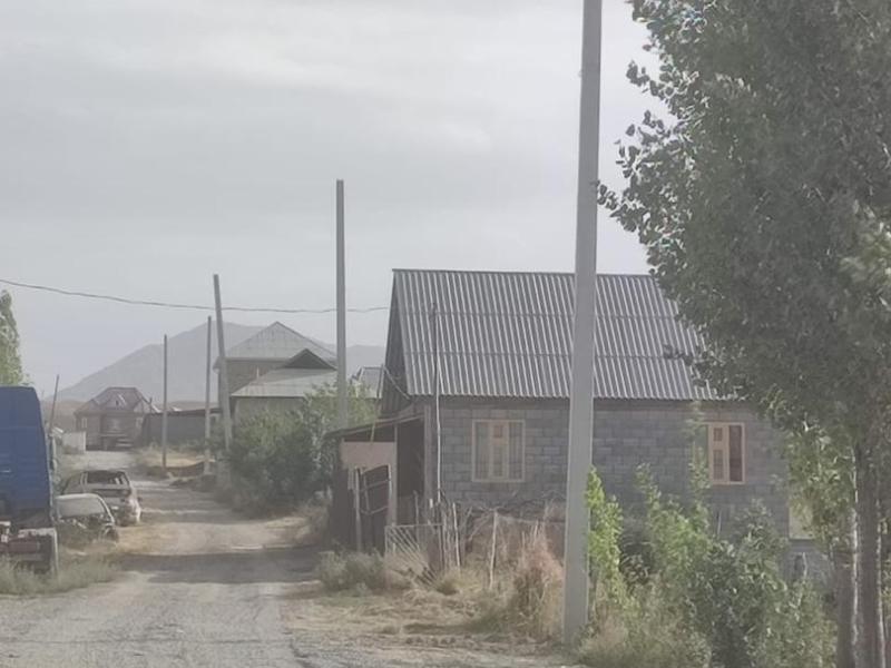 Акыйкатчынын кийлигишүүсүнөн кийин Кадамжай районундагы айылдардын бири электр жарыгы менен камсыздандырылды