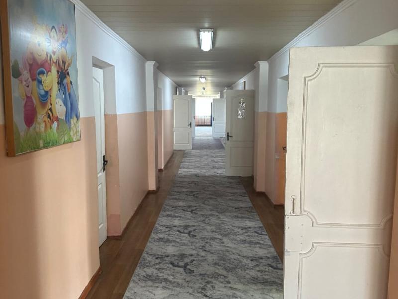 Акыйкатчы Институтунун кызматкерлери көзү азиз балдар үчүн атайын жатак мектебине мониторинг  жүргүздү